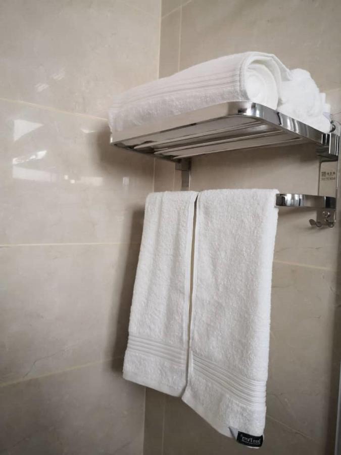 Walk In Hotel Κότα Κιναμπαλού Εξωτερικό φωτογραφία